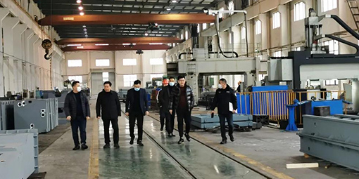 東港鎮(zhèn)領(lǐng)導(dǎo)一行蒞臨洲翔企業(yè)檢查安全生產(chǎn)活動