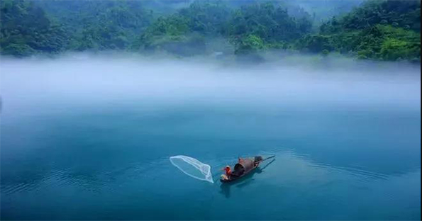 做人，讓自己高興；做事，讓別人放心