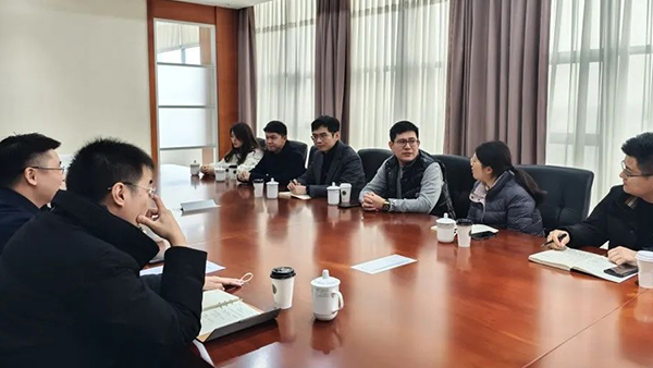 無錫團(tuán)市委書記薛皓月一隊(duì)走訪調(diào)研洲翔企業(yè)